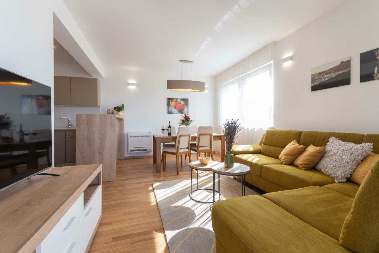 Apartment House Ivan John Podstrana Dış mekan fotoğraf