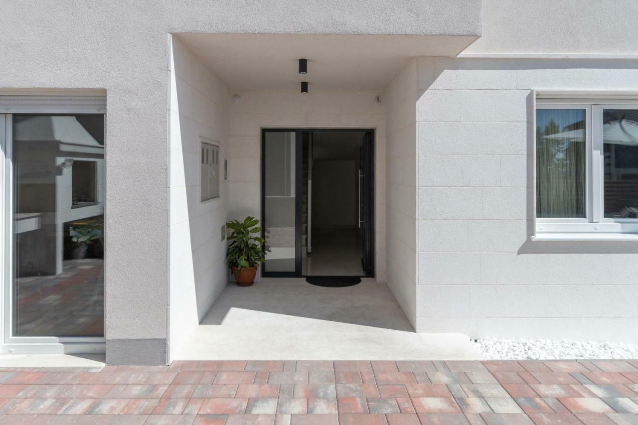 Apartment House Ivan John Podstrana Dış mekan fotoğraf